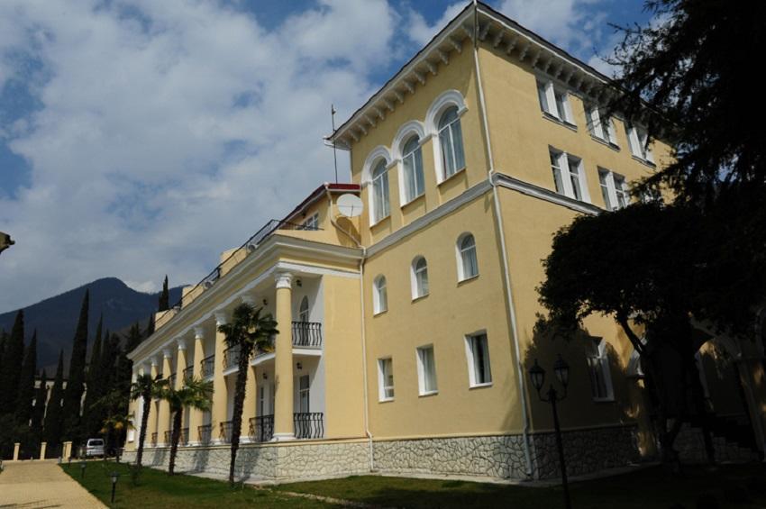 Lazurniy Bereg Hotel Gagra Exterior foto