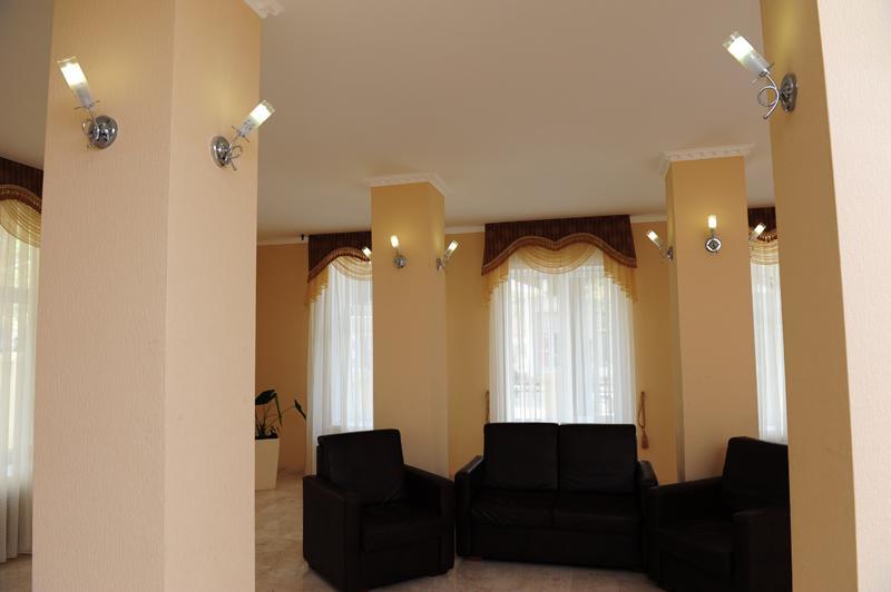 Lazurniy Bereg Hotel Gagra Exterior foto